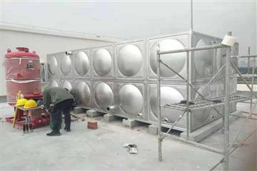 眉山泡菜城30立方不锈钢消防水箱安装现场