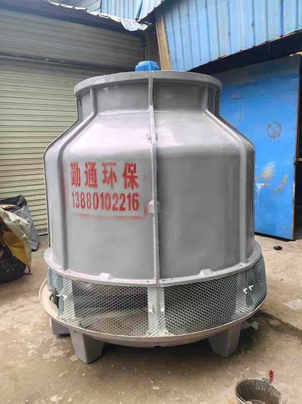 四川60T玻璃钢冷却塔整塔发货